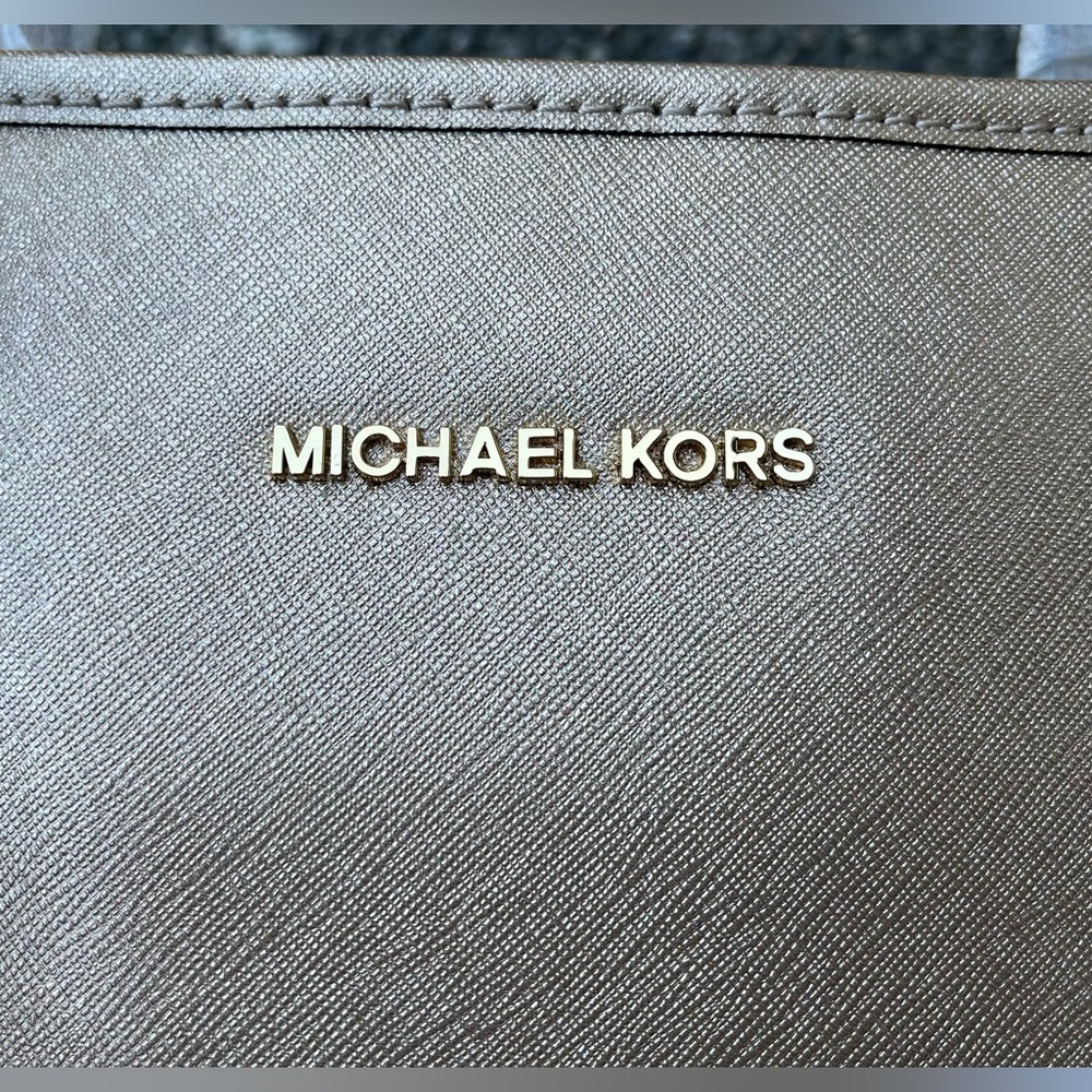 MICHAEL Michael Kors pale gold jet set travel leather tote shoulder bag NWT - Picture 4 of 10